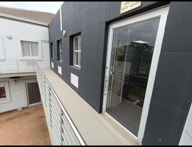 BUSINESS PROPERTY TO RENT IN BRYANSTON